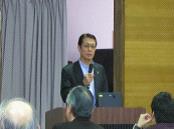 記念講演する日本障害者協議会（JD）代表の
　　　　藤井克典さん